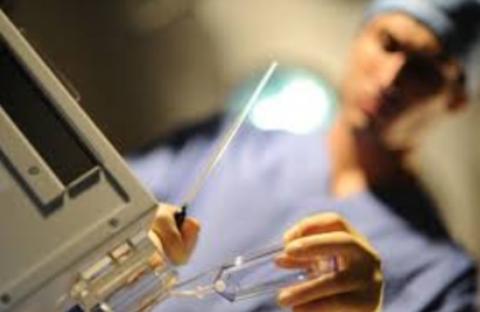 Une nouvelle procédure ambulatoire apporte un soulagement durable de la douleur aux patients souffrant d'arthrite modérée à sévère au niveau des articulations de la hanche ou de l'épaule (Visuel Ochsner Baptist Health) Une nouvelle procédure ambulatoire apporte un soulagement durable de la douleur aux patients souffrant d'arthrite modérée à sévère au niveau des articulations de la hanche ou de l'épaule (Visuel Ochsner Baptist Health).