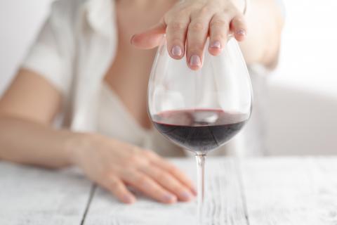 La tendance de la consommation excessive d'alcool est à la hausse chez les femmes, indépendamment du statut parental La tendance de la consommation excessive d'alcool est à la hausse chez les femmes, indépendamment du statut parental