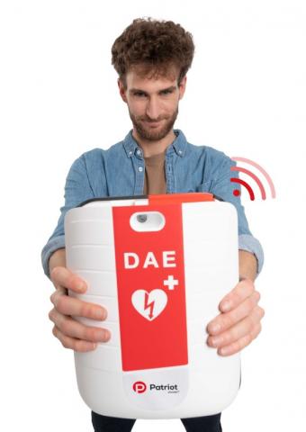 Chaque année, 40 à 50 000 personnes meurent d'arrêt cardiaque en France faute de prise en charge Chaque année, 40 à 50 000 personnes meurent d'arrêt cardiaque en France faute de prise en charge