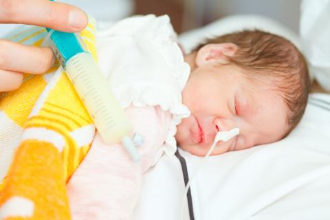PRÉMATURITÉ : Un ingrédient fortifiant du lait maternel pour les « premies » (Visuel Adobe Stock 49522430) PRÉMATURITÉ : Un ingrédient fortifiant du lait maternel pour les « premies » (Visuel Adobe Stock 49522430)