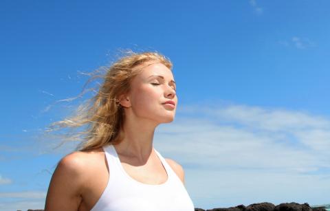 Certains signaux corporels, comme le froid, la faim, le rythme cardiaque ou encore la respiration peuvent influer sur notre capacité à décider librement. Certains signaux corporels, comme le froid, la faim, le rythme cardiaque ou encore la respiration peuvent influer sur notre capacité à décider librement.