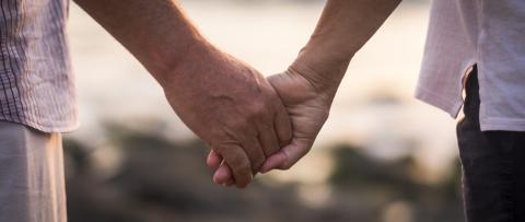 Etre optimiste contribue à la santé de son partenaire et permet d’effacer certains facteurs de risque qui conduisent à la maladie d'Alzheimer, à la démence et au déclin cognitif. Etre optimiste contribue à la santé de son partenaire et permet d’effacer certains facteurs de risque qui conduisent à la maladie d'Alzheimer, à la démence et au déclin cognitif.