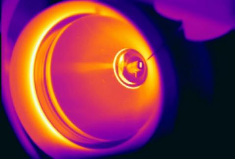 Le spectromètre de masse, une machine au cœur de la protéomique, en train d'analyser un échantillon de graisse (Visuel Mark Larance) Le spectromètre de masse, une machine au cœur de la protéomique, en train d'analyser un échantillon de graisse (Visuel Mark Larance)