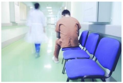 Le suicide est la 10è cause de décès et l’incidence des décès par suicide est plus élevée chez les patients atteints de cancer qu’en population générale. Le suicide est la 10è cause de décès et l’incidence des décès par suicide est plus élevée chez les patients atteints de cancer qu’en population générale.