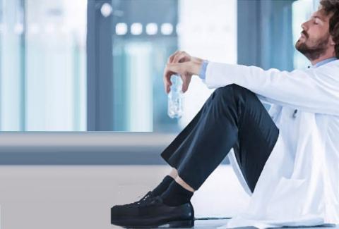 La prévalence des symptômes d'épuisement professionnel atteint 55% chez les médecins La prévalence des symptômes d'épuisement professionnel atteint 55% chez les médecins