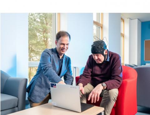 L’auteur principal, le Dr George Stothart du département de psychologie de l'Université de Bath propose une nouvelle approche, nommée « Fastball EEG » (Visuel University of Bath). L’auteur principal, le Dr George Stothart du département de psychologie de l'Université de Bath propose une nouvelle approche, nommée « Fastball EEG » (Visuel University of Bath).