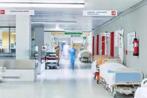 L'importance de la fidélisation ou de la rétention des personnels de santé dans les établissements de soins est bien reconnue comme indispensable à la qualité des soins (Visuel Adobe Stock 108994535)