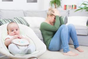 Apprendre aux futures mamans à créer des liens avec leur bébé, c’est possible et souhaitable chez les femmes enceintes, plus à risque de dépression ou de trouble émotionnel (Visuel Adobe Stock 118051710)