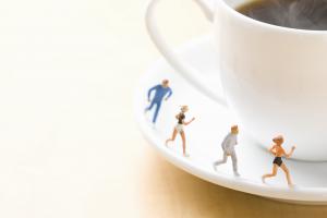 Prendre un café serré une demi-heure avant l'exercice permet d’augmenter la combustion des graisses (Visuel Adobe Stock 15889665)