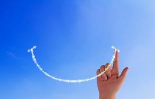 Ces exercices de psychologie positive peuvent donc être des outils prometteurs pour renforcer le bonheur pendant la période difficile du sevrage 