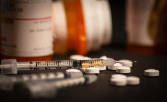 L'étude révèle un pic sans précédent des décès par overdose chez les ados pendant la pandémie de COVID (Visuel Adobe Stock 214306767) 