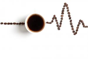 La consommation de café - et de ses composés bioactifs- est confirmée comme associée à une longévité accrue (Visuel 298855231)