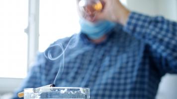 « une pandémie respiratoire est le moment idéal pour se concentrer, de manière collective, sur la lutte antitabac » (Visuel Adobe Stock 384353047)