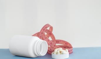 L'étude documente une approche globale permettant de minimiser la perte de masse musculaire maigre lors d'un régime de perte de poids -avec médicaments de perte de poids (Viisuel Adobe Stock 586554344)