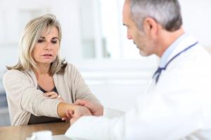 L'étude décrit le premier test clinique au monde permettant de sélectionner le « bon » traitement personnalisé contre la polyarthrite rhumatoïde (Visuel Adobe Stock 58746081)