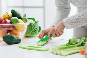 L'étude confirme la relation fondamentale entre un régime alimentaire sain à la quarantaine, un vieillissement en bonne santé et ses composantes, la santé physique, mentale et cognitive (Visuel Fotolia 138719849)