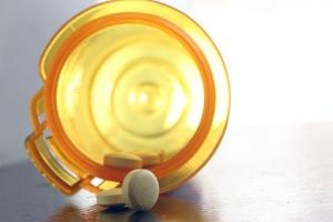 La prise simultanée de benzodiazépines ou de « médicaments z » et d’opioïdes est ssociée à un risque très accru de décès (Visuel Fotolia 168456752)