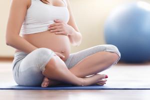 Une alimentation saine et la pratique de l'exercice pendant la grossesse peuvent faire toute la différence dans les résultats de santé des enfants de mères en surpoids ou souffrant d’obésité (Visuel AdobeStock_141052034 )