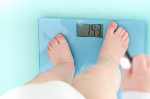 Quelques kilos superflus chez l’Enfant suffisent à faire grimper le risque d’hypertension artérielle (HTA) (Visuel Adobe Stock 117063358)