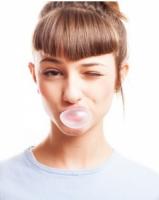 Mâcher du chewing-gum quand on marche affecte à la fois les fonctions physiques et physiologiques