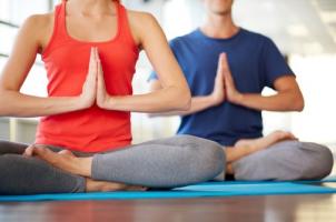 Le yoga Bikram est pratiqué à une température de 40° et à fort taux d’humidité