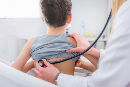 On laisse souvent la santé pulmonaire de côté, dans les études qui portent sur les effets délétères de la sédentarité à l’enfance, sur la santé plus tard dans la vie (Visuel Adobe Stock 213956151). 