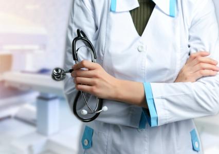 Si l’IMC est une métrique aujourd’hui controversée pour poser le diagnostic d’obésité et si la condition a révélé également de nombreux paradoxes, le diagnostic de l'obésité basé sur d'autres critères que l'IMC pourrait bien retarder son traitement (Visuel Adobe Stock 322326847)