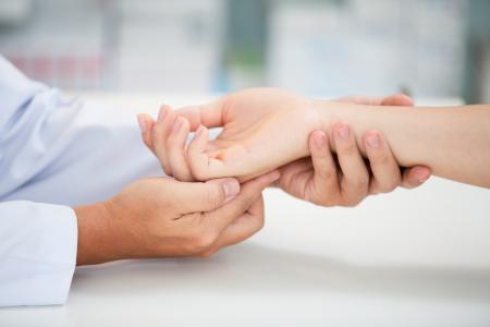 Il existe une association majeure, qui a priori peut sembler surprenante, entre la santé cardiovasculaire et développement de troubles tels que le syndrome du canal carpien ou encore la tendinite de la coiffe des rotateurs (Visuel Adobe Stock 352532652) Il existe une association majeure, qui a priori peut sembler surprenante, entre la santé cardiovasculaire et développement de troubles tels que le syndrome du canal carpien ou encore la tendinite de la coiffe des rotateurs (Visuel Adobe Stock 352532652)