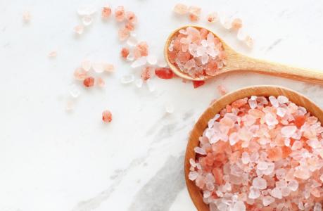 Cette étude qui regarde précisément les effets d’une législation de 2013 visant à réduire le sodium dans les aliments transformés, conclut qu’une telle réduction du sodium a sauvé et sauve de nombreuses vies (Visuel Adobe Stock 407368155)