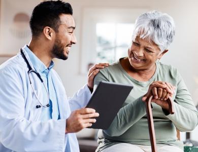 Parmi les indicateurs de qualité des soins, multiples et spécifiques à chaque type d’établissement ou de service, figure l’expérience et la satisfaction des patients (Visuel Adobe Stock 596398152)