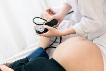 Les femmes atteintes de troubles hypertensifs de la grossesse ont un risque d'hypertension artérielle (HTA) toujours plus élevé 10 ans plus tard (Visuel Adobe Stock 189874213)