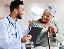 L'implication décisionnelle et la confiance sont 2 conditions de base pour inciter et convaincre les patients âgés de réduire leurs prescriptions (Visuel Adobe Stock 596398152)